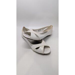 American Eagle White Faux Leather Open Toe Flats